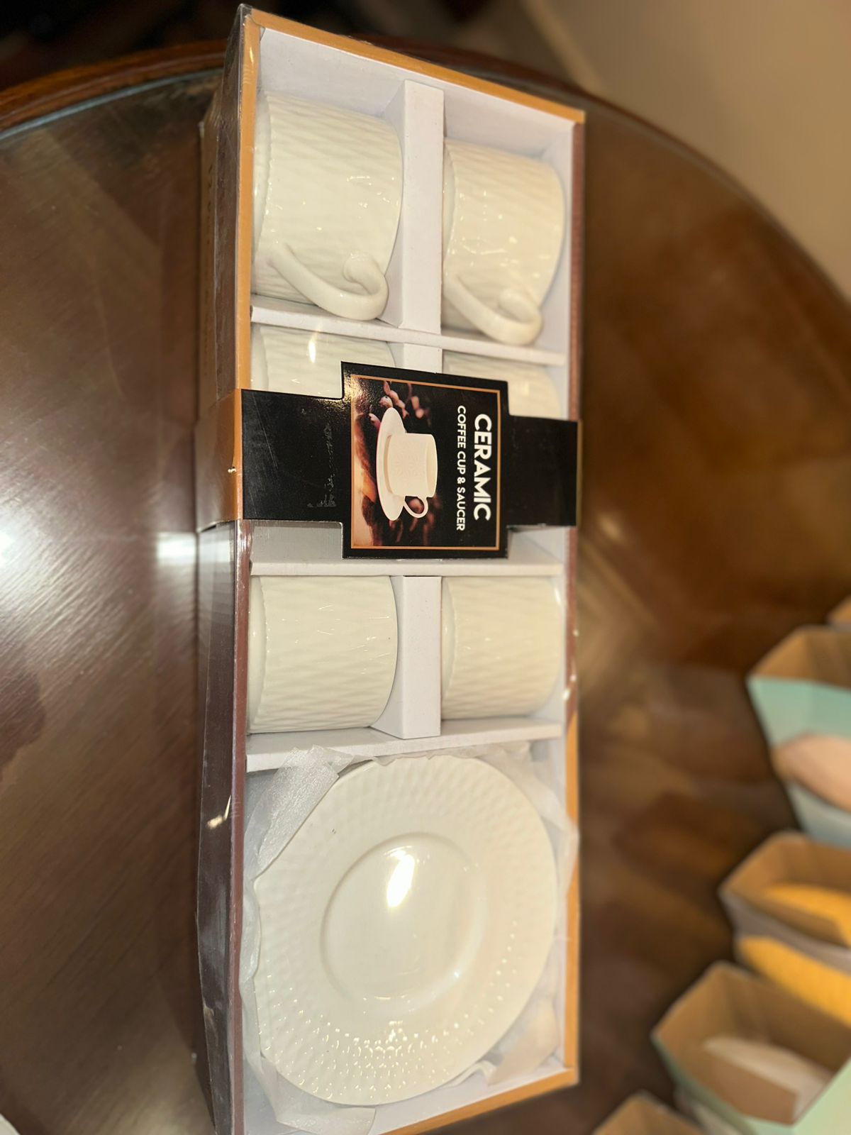 طقم فنجان شاي ابيض