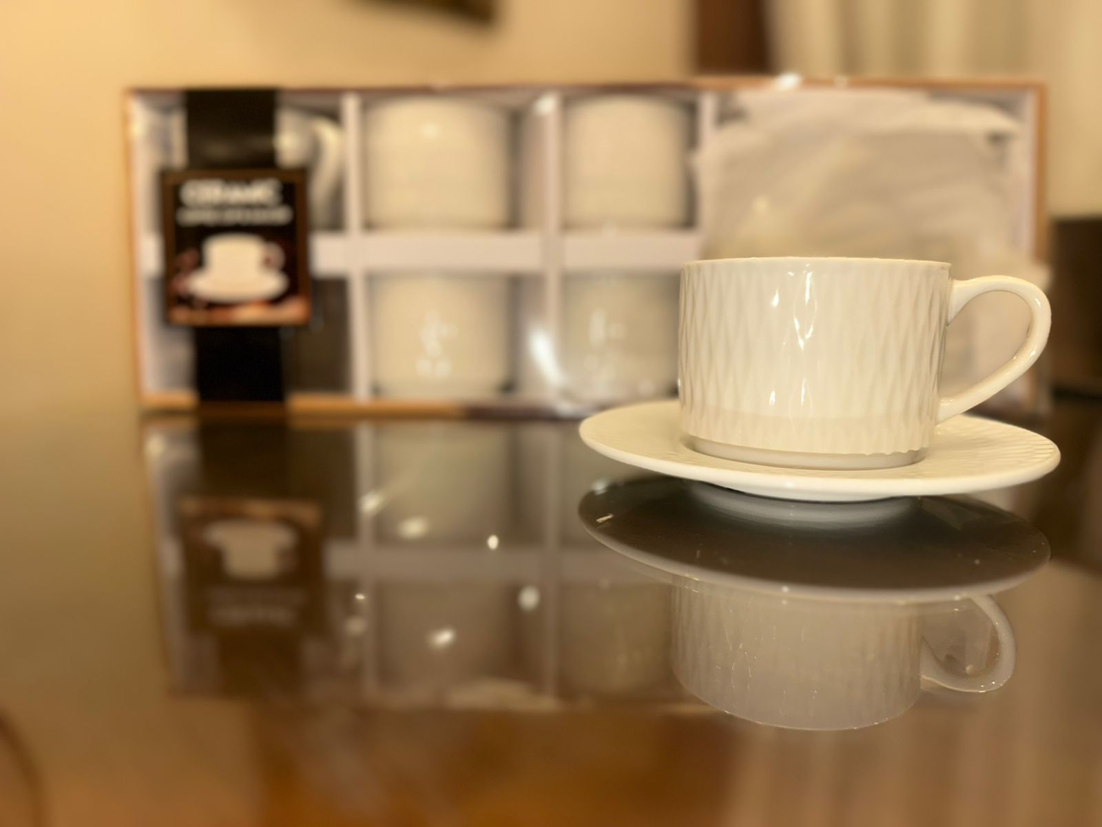 طقم فنجان شاي ابيض