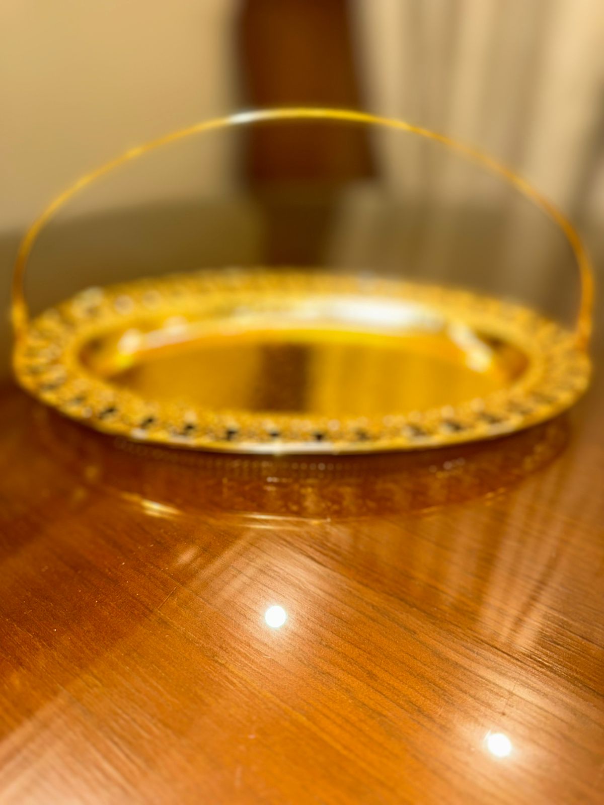 تمرية استانليس ذهبي بيضاوي